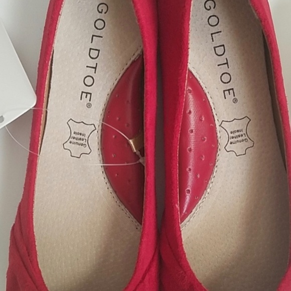Gold Toe Red Flat Shoes - Picture 6 of 7